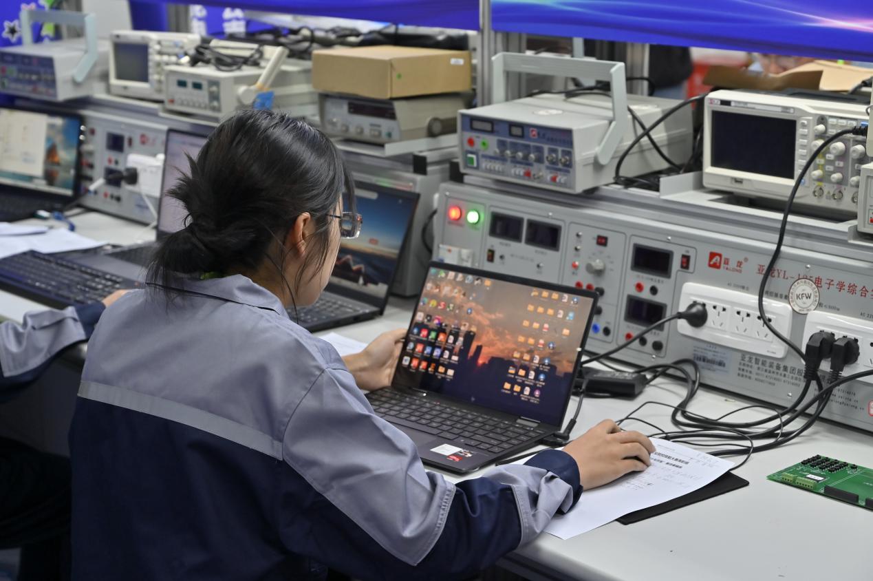我校成功承辦2023年云南省職業院校技能大賽“智能電子產品設計與開發”賽項，以賽促學助推技術人才培養